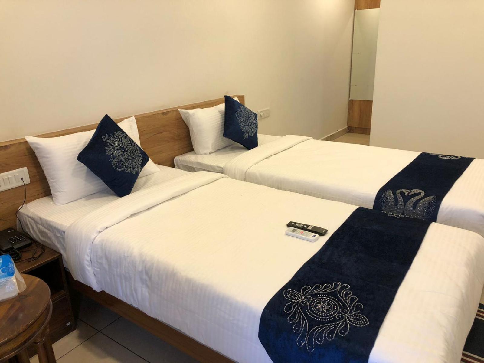 Hotel Amulya Regency Bayappanhalli Ngoại thất bức ảnh